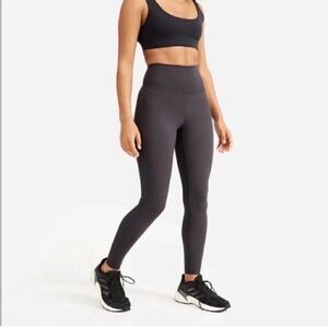 Everlane Leggings Perform High Rise in Ink Grey